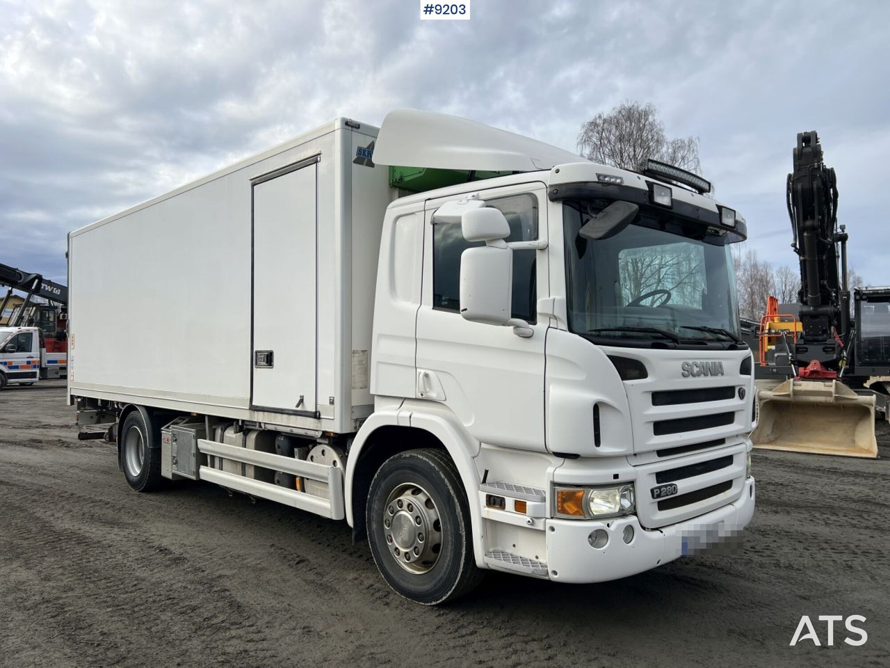 Scania P280 Box Truck with tailgate lift (VIDEO) - Box truck: picture 2 Scania P280 Box Truck with tailgate lift (VIDEO) - Box truck: picture 2