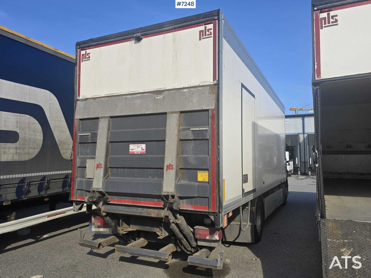 Scania P320 Box truck with tail lift - Box truck: picture 4 Scania P320 Box truck with tail lift - Box truck: picture 4