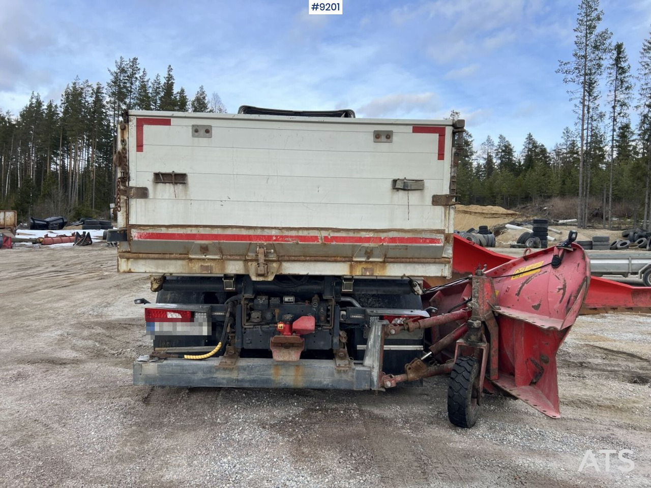 Scania R520 Tipper truck with plow equipment and underbite - Tipper: picture 3 Scania R520 Tipper truck with plow equipment and underbite - Tipper: picture 3