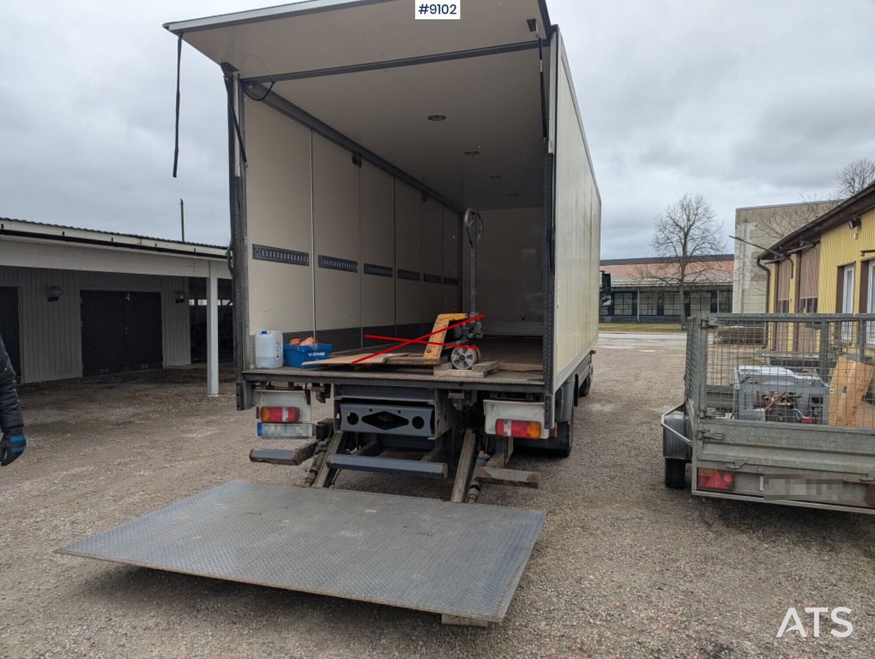 Skåpbil distribution Mercedes Benz 1224 L 4X2 - Box truck: picture 3 Skåpbil distribution Mercedes Benz 1224 L 4X2 - Box truck: picture 3