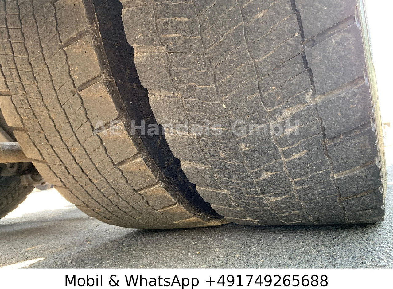 Container transporter/ Swap body truck MAN TGX 26.440 XLX LL 6x2 *Retarder/LDW/LBW/3.Lenk: picture 18 Container transporter/ Swap body truck MAN TGX 26.440 XLX LL 6x2 *Retarder/LDW/LBW/3.Lenk: picture 18