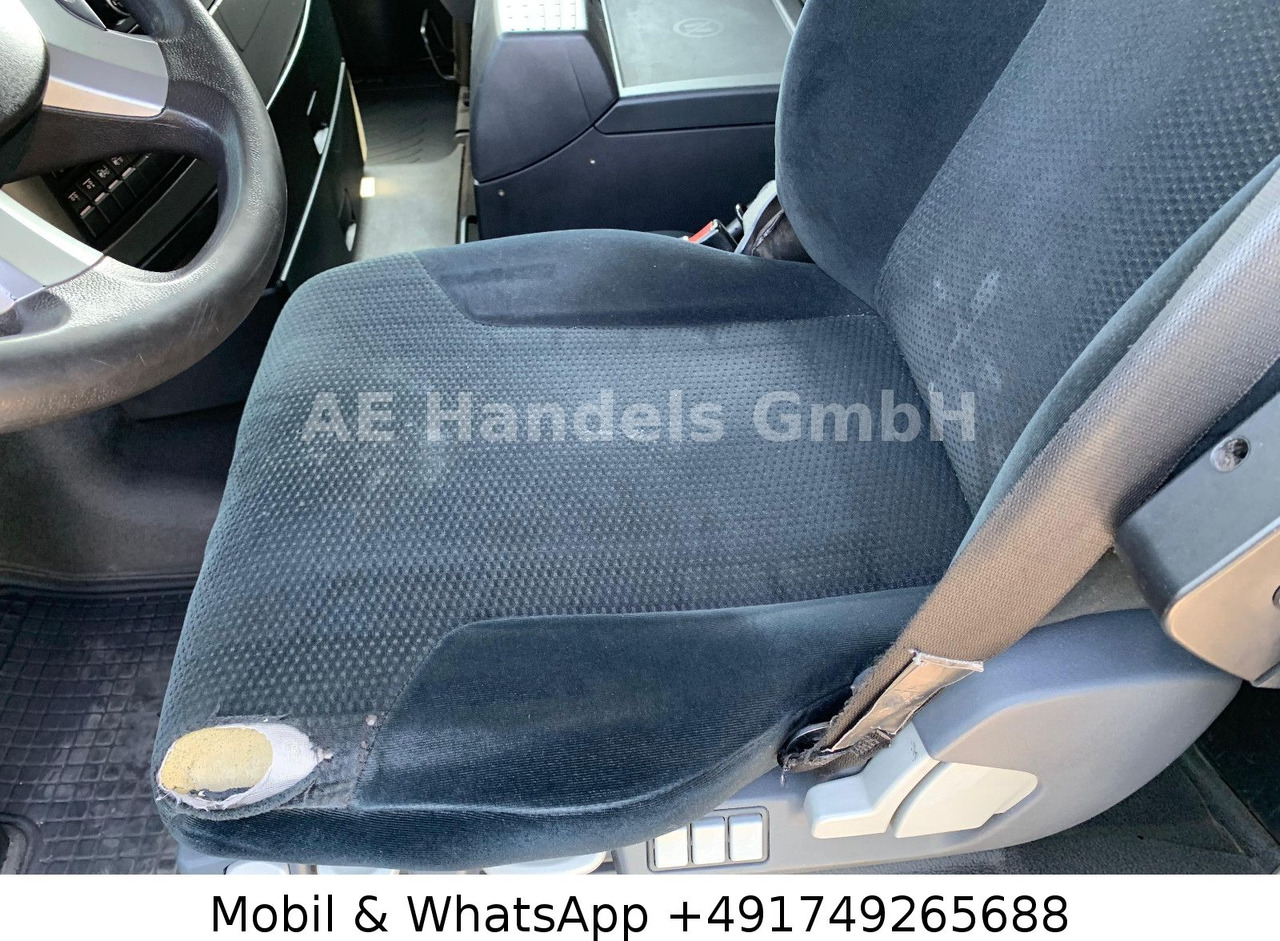 Container transporter/ Swap body truck MAN TGX 26.440 XLX LL 6x2 *Retarder/LDW/LBW/3.Lenk: picture 21 Container transporter/ Swap body truck MAN TGX 26.440 XLX LL 6x2 *Retarder/LDW/LBW/3.Lenk: picture 21