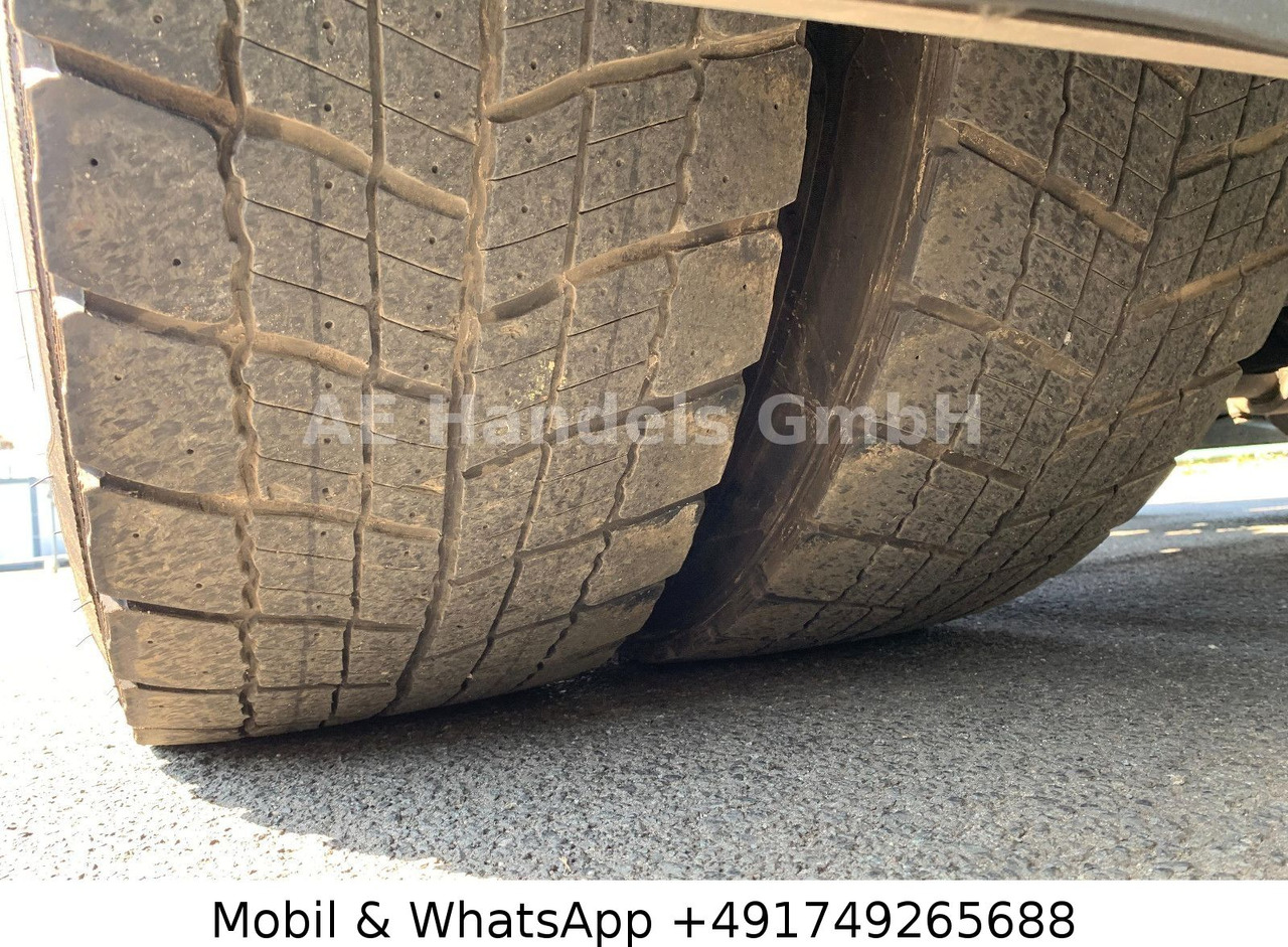 Container transporter/ Swap body truck MAN TGX 26.440 XLX LL 6x2 *Retarder/LDW/LBW/3.Lenk: picture 16 Container transporter/ Swap body truck MAN TGX 26.440 XLX LL 6x2 *Retarder/LDW/LBW/3.Lenk: picture 16