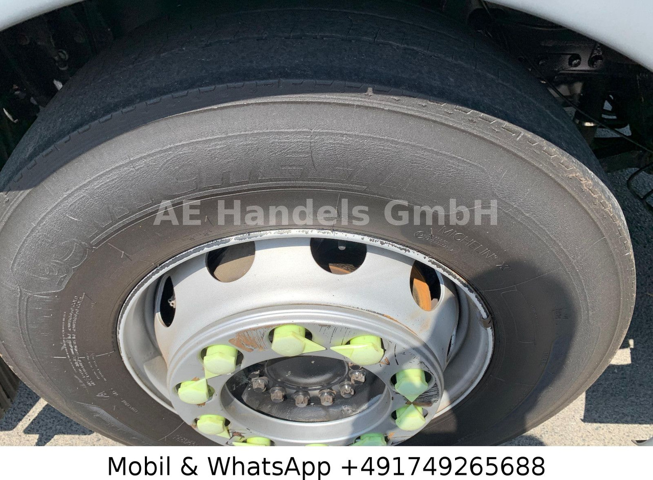 Container transporter/ Swap body truck MAN TGX 26.440 XLX LL 6x2 *Retarder/LDW/LBW/3.Lenk: picture 19 Container transporter/ Swap body truck MAN TGX 26.440 XLX LL 6x2 *Retarder/LDW/LBW/3.Lenk: picture 19