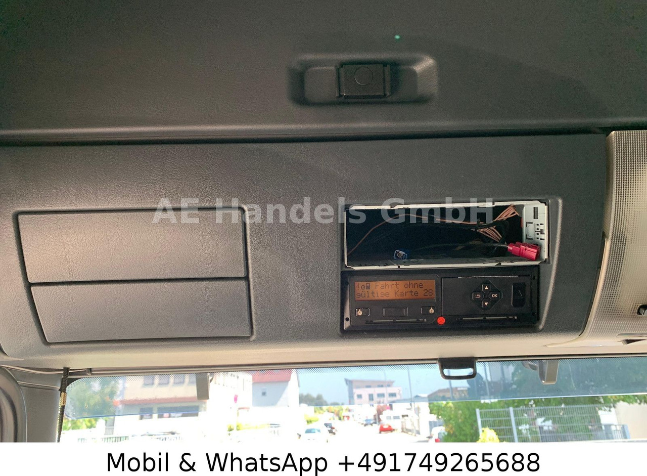 Container transporter/ Swap body truck MAN TGX 26.440 XLX LL 6x2 *Retarder/LDW/LBW/3.Lenk: picture 24 Container transporter/ Swap body truck MAN TGX 26.440 XLX LL 6x2 *Retarder/LDW/LBW/3.Lenk: picture 24