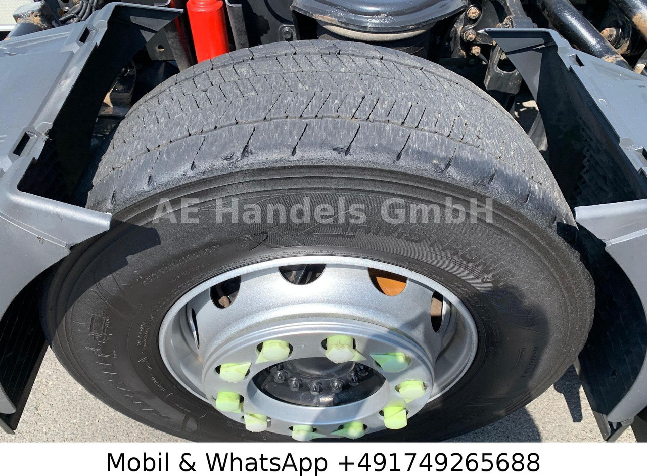 Container transporter/ Swap body truck MAN TGX 26.440 XLX LL 6x2 *Retarder/LDW/LBW/3.Lenk: picture 15 Container transporter/ Swap body truck MAN TGX 26.440 XLX LL 6x2 *Retarder/LDW/LBW/3.Lenk: picture 15