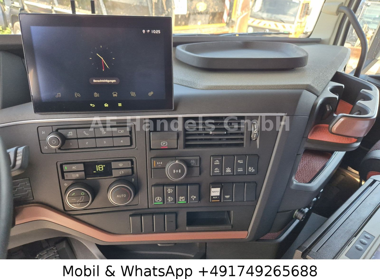 Tractor unit Volvo FH 750 Globe XL LL 8x4 *Retarder/Turbo-Compound: picture 27