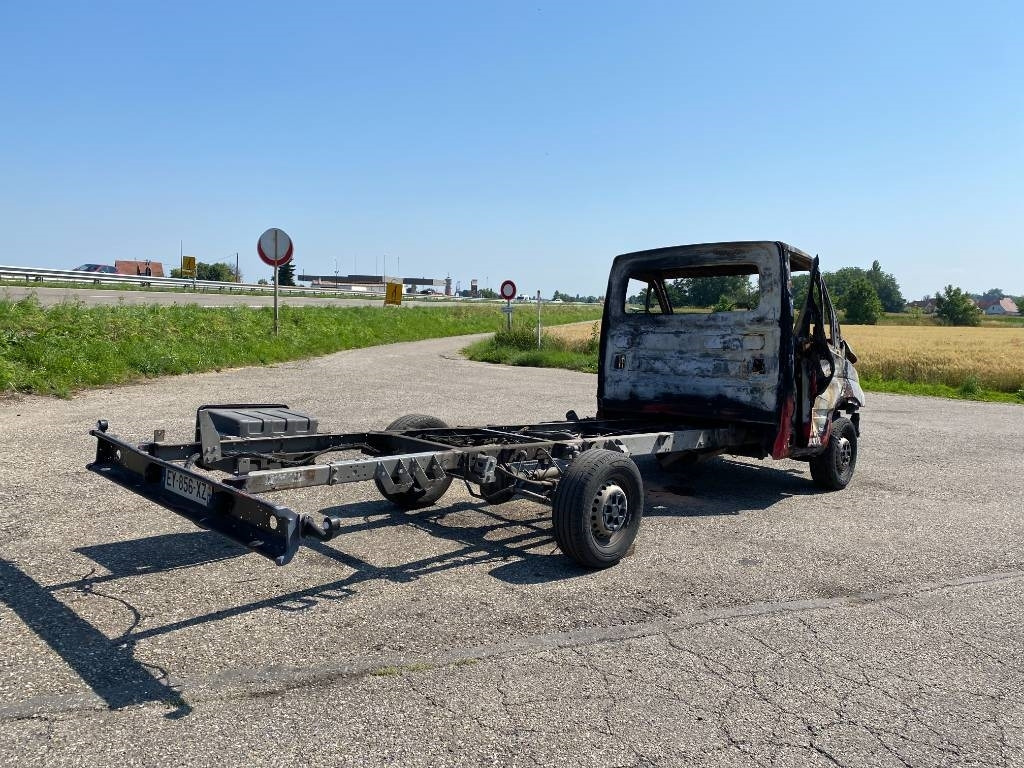 Iveco DAILY 33S12 / 2.3D 115 - Panel van: picture 4 Iveco DAILY 33S12 / 2.3D 115 - Panel van: picture 4