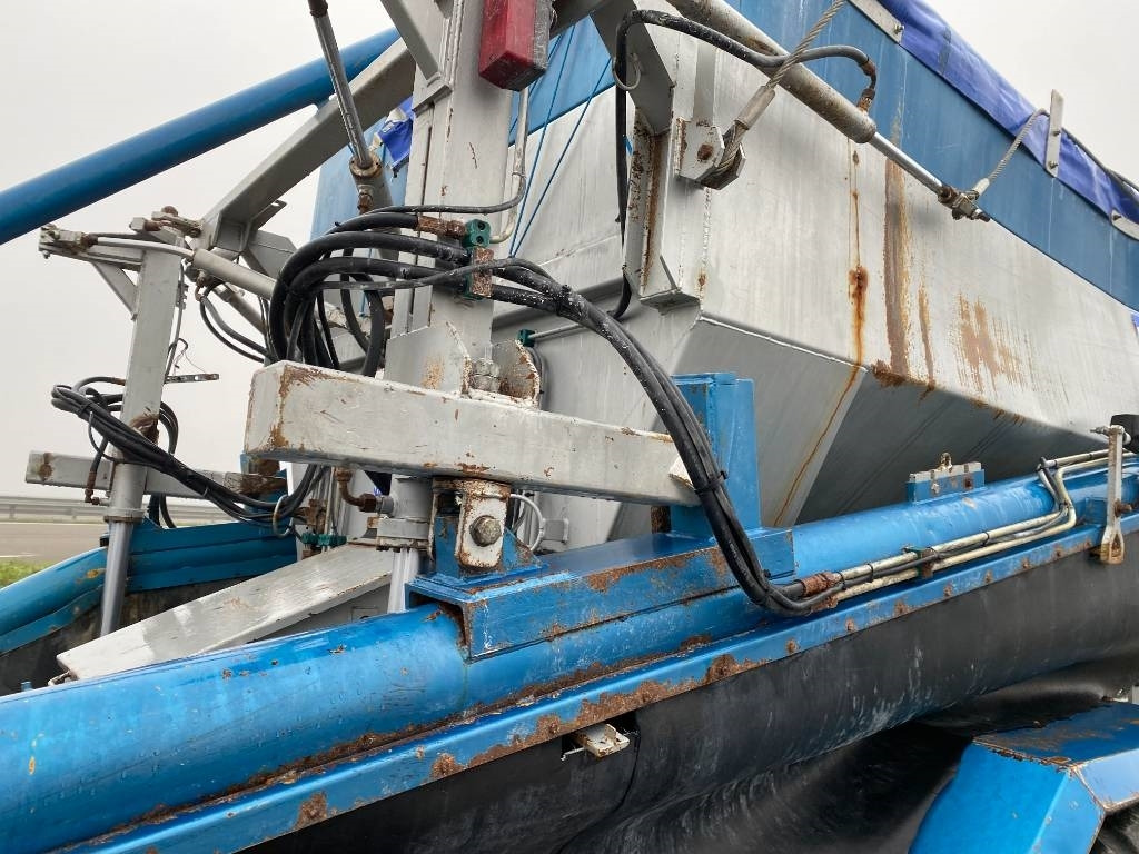 Fertilizer spreader MDM RE 813 Origine Française endommagé: picture 48