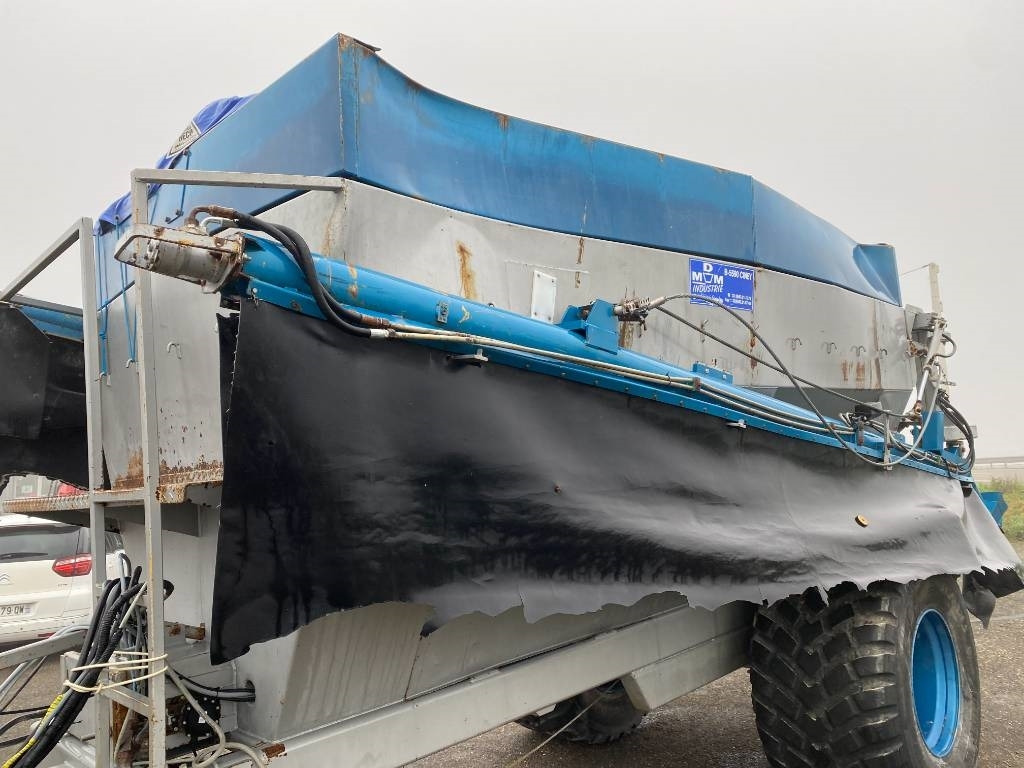 Fertilizer spreader MDM RE 813 Origine Française endommagé: picture 29
