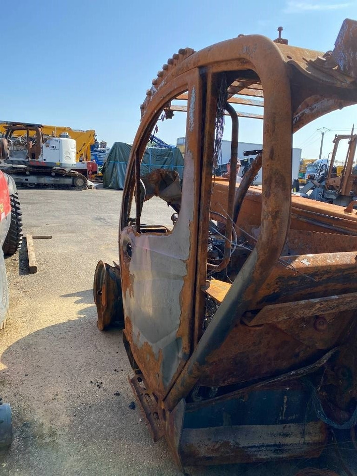Telescopic handler Manitou MLT 737 endommagé: picture 17 Telescopic handler Manitou MLT 737 endommagé: picture 17