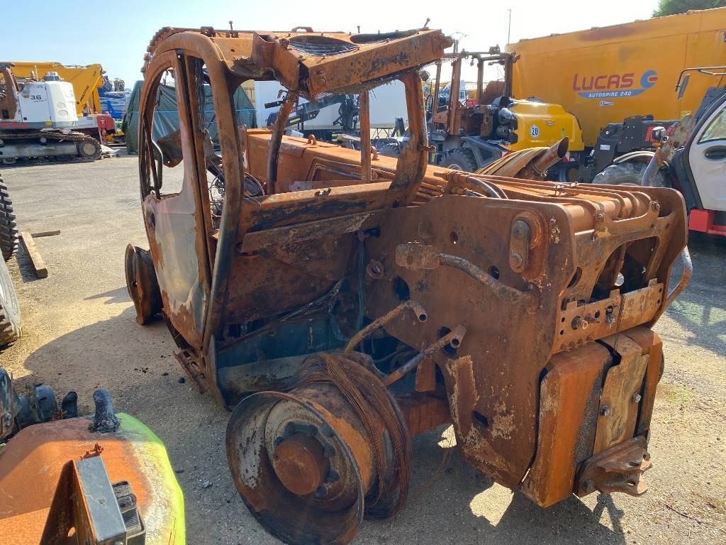 Telescopic handler Manitou MLT 737 endommagé: picture 6 Telescopic handler Manitou MLT 737 endommagé: picture 6