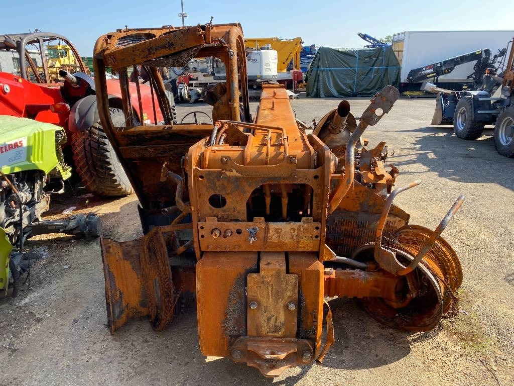 Telescopic handler Manitou MLT 737 endommagé: picture 5 Telescopic handler Manitou MLT 737 endommagé: picture 5