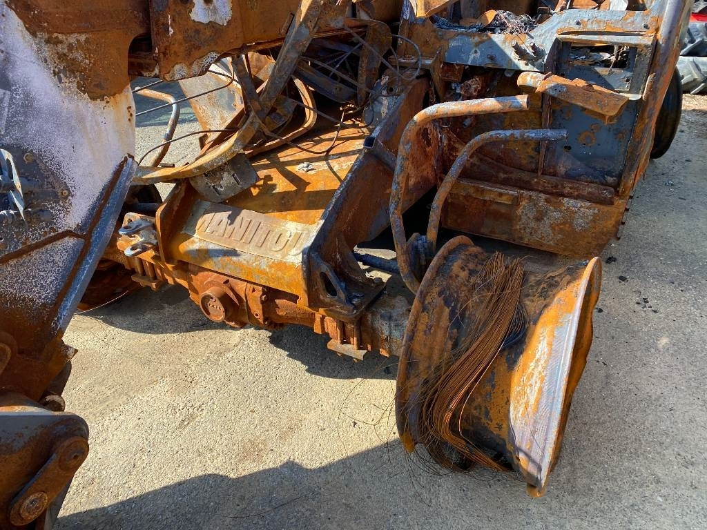 Telescopic handler Manitou MLT 737 endommagé: picture 12 Telescopic handler Manitou MLT 737 endommagé: picture 12