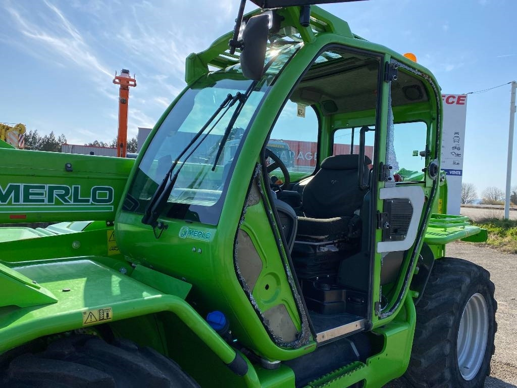 Telescopic wheel loader Merlo P72.10/Plus 1er Main-Certificat CE endommagé: picture 20