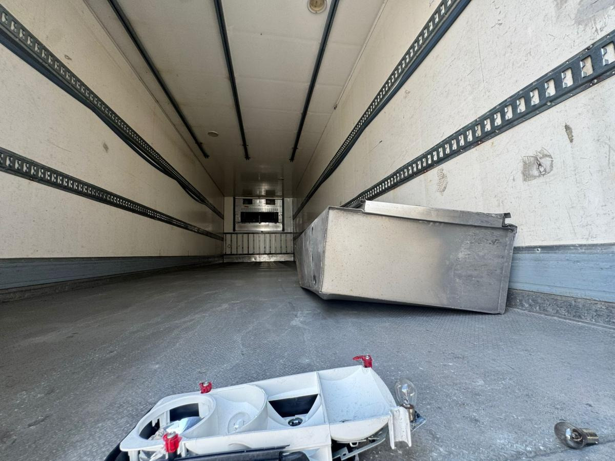 Renault D 19 - Refrigerator truck: picture 5 Renault D 19 - Refrigerator truck: picture 5