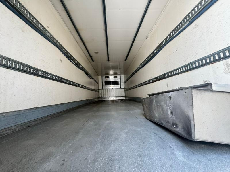 Renault D 19 - Refrigerator truck: picture 4 Renault D 19 - Refrigerator truck: picture 4