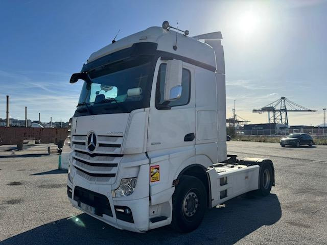 Mercedes ACTROS 1853 - Tractor unit: picture 4 Mercedes ACTROS 1853 - Tractor unit: picture 4