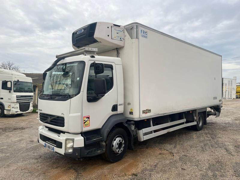 Volvo FL 260 - Refrigerator truck: picture 1 Volvo FL 260 - Refrigerator truck: picture 1