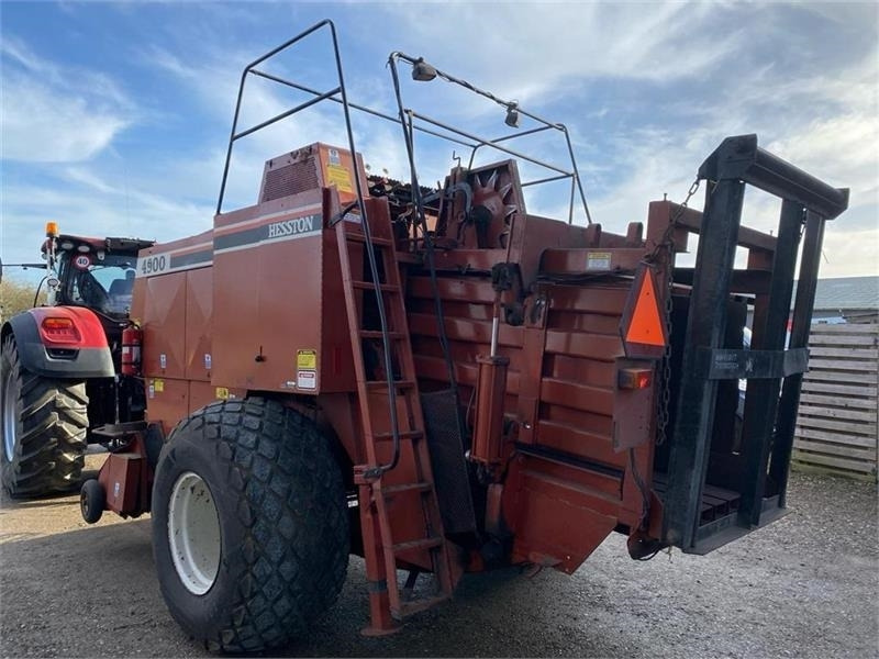 Hesston 4900 - Square baler: picture 4 Hesston 4900 - Square baler: picture 4