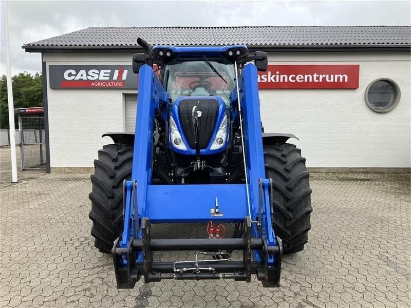 New Holland T6.175 AC - Farm tractor: picture 2 New Holland T6.175 AC - Farm tractor: picture 2