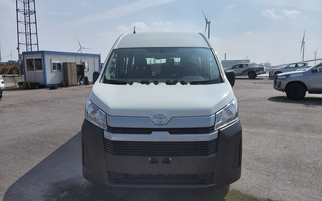 Toyota Hiace HIGH ROOF / TOIT HAUT 2.8L Diesel Manual base - Minibus, Passenger van: picture 5 Toyota Hiace HIGH ROOF / TOIT HAUT 2.8L Diesel Manual base - Minibus, Passenger van: picture 5