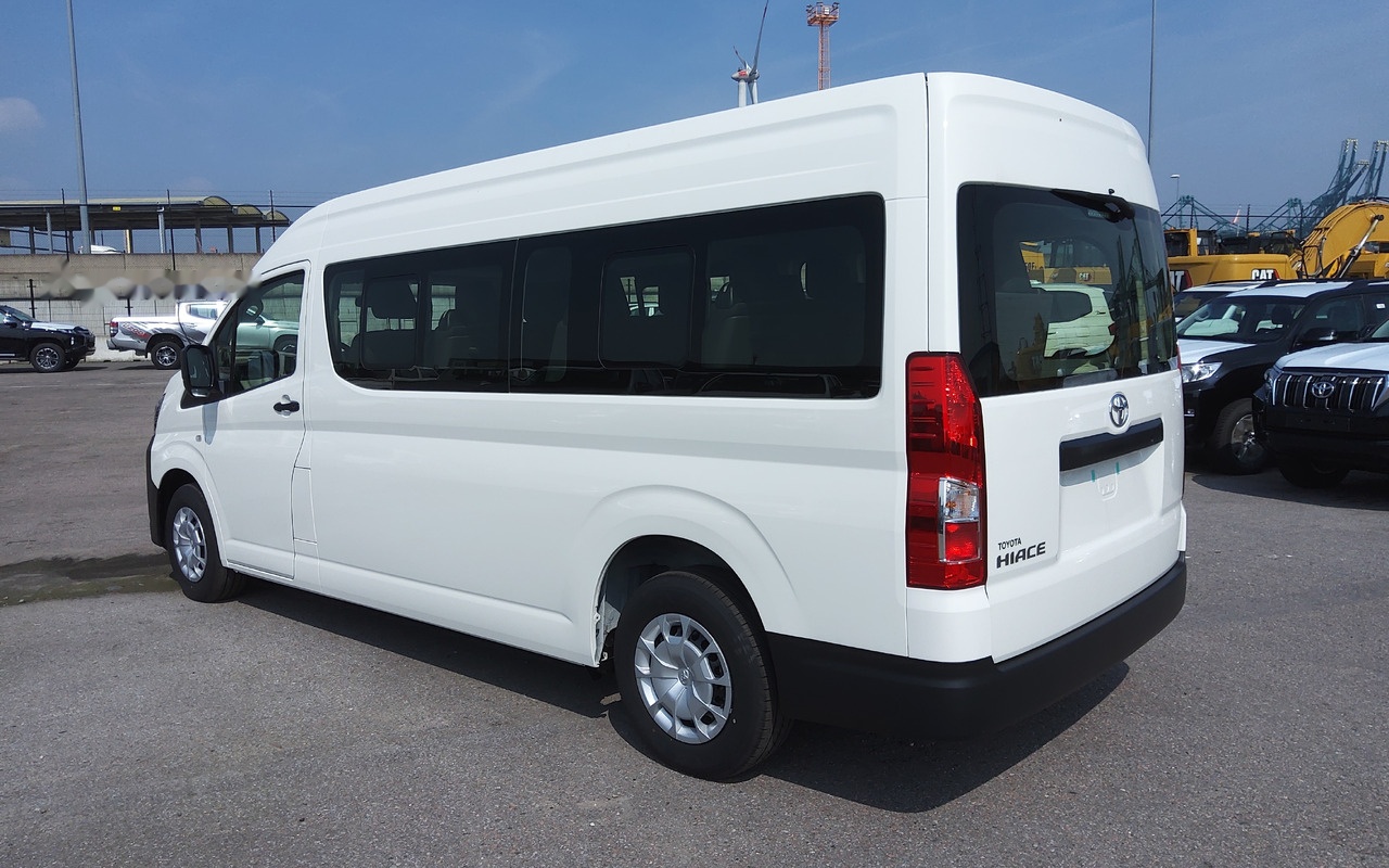 Toyota Hiace HIGH ROOF / TOIT HAUT 2.8L Diesel Manual base - Minibus, Passenger van: picture 3 Toyota Hiace HIGH ROOF / TOIT HAUT 2.8L Diesel Manual base - Minibus, Passenger van: picture 3