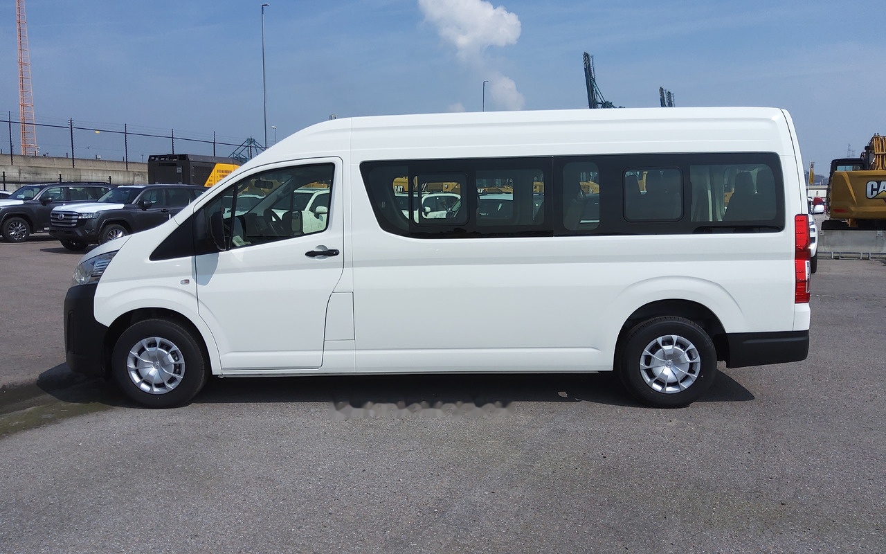Toyota Hiace HIGH ROOF / TOIT HAUT 2.8L Diesel Manual base - Minibus, Passenger van: picture 4 Toyota Hiace HIGH ROOF / TOIT HAUT 2.8L Diesel Manual base - Minibus, Passenger van: picture 4