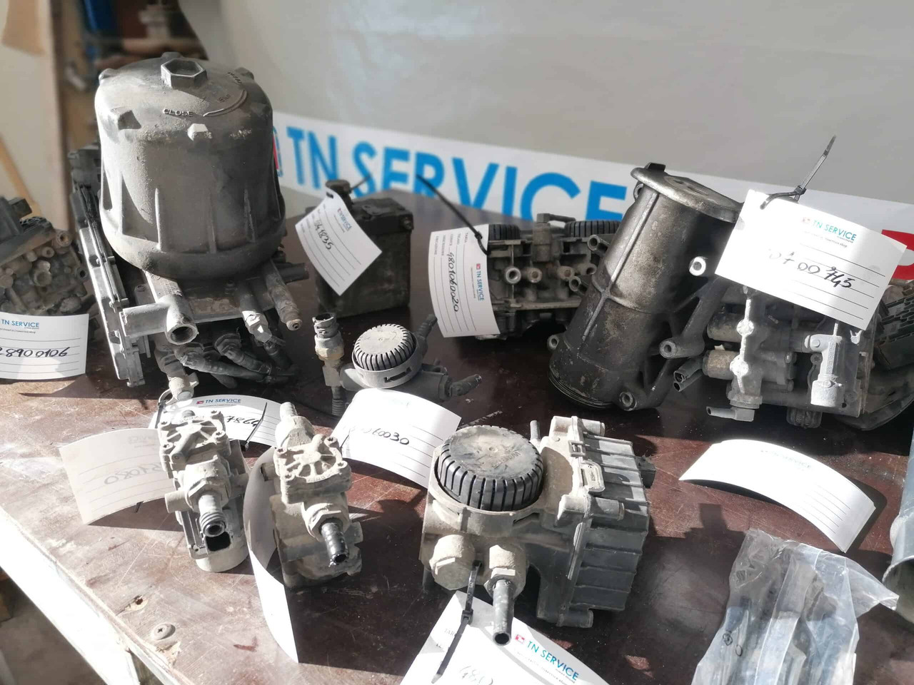 Valvole Pneumatiche - Brake valve for Truck: picture 2 Valvole Pneumatiche - Brake valve for Truck: picture 2