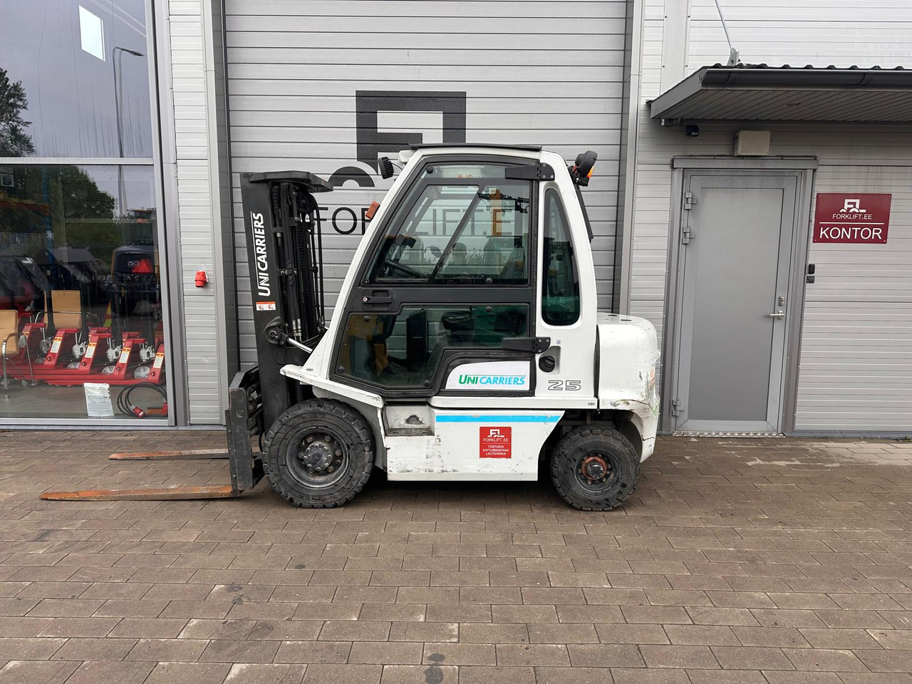 Unicarriers Y1D2A25Q - Diesel forklift: picture 2 Unicarriers Y1D2A25Q - Diesel forklift: picture 2