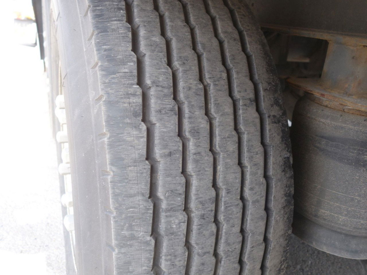 Refrigerator semi-trailer Krone SD Carrier Vector 1350: picture 13