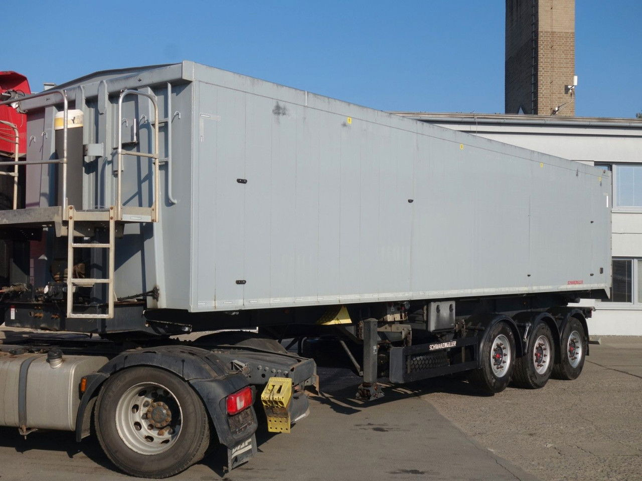 Schwarzmüller Alu Kipper, 50 cm3, Rollplane, Liftachse, SAF - Tipper semi-trailer: picture 1 Schwarzmüller Alu Kipper, 50 cm3, Rollplane, Liftachse, SAF - Tipper semi-trailer: picture 1