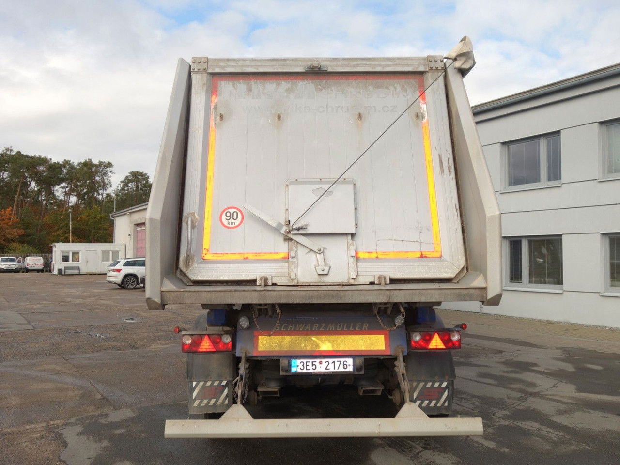 Schwarzmüller SK KIS 3/E , 50 cm3, SAF, Liftachse - Tipper semi-trailer: picture 5 Schwarzmüller SK KIS 3/E , 50 cm3, SAF, Liftachse - Tipper semi-trailer: picture 5
