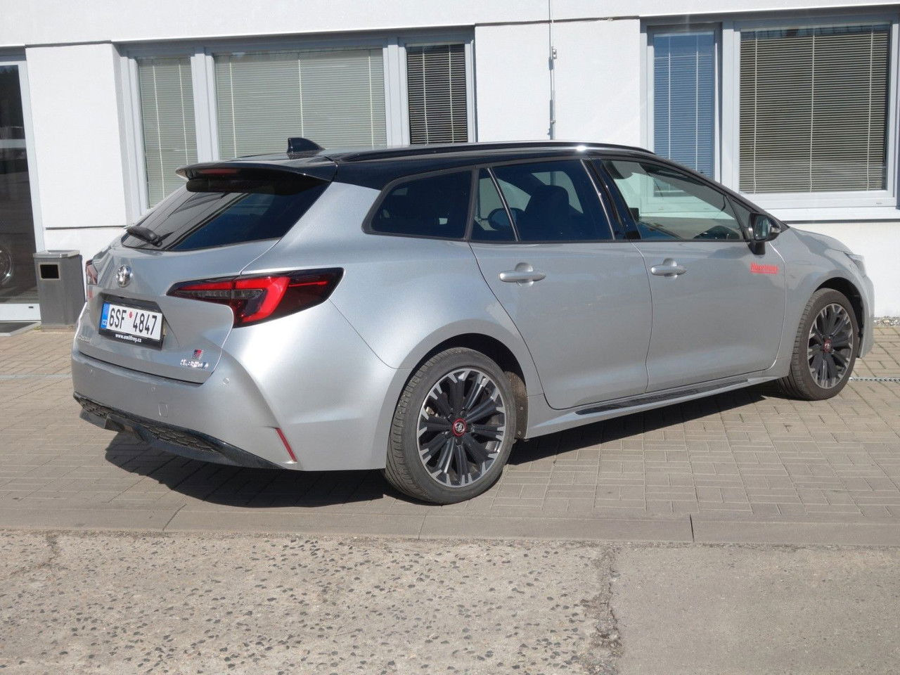 Toyota Corolla Touring 2,0 Hybrid GR Sport - Station wagon: picture 5 Toyota Corolla Touring 2,0 Hybrid GR Sport - Station wagon: picture 5
