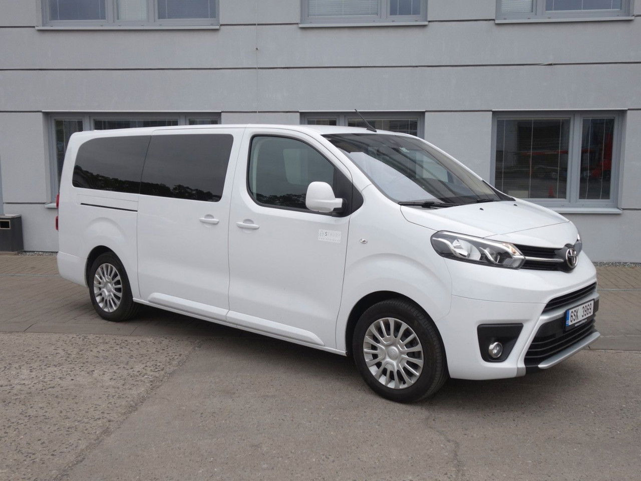 Toyota ProAce Verso L2 Shuttle Comfort - Passenger van: picture 4 Toyota ProAce Verso L2 Shuttle Comfort - Passenger van: picture 4