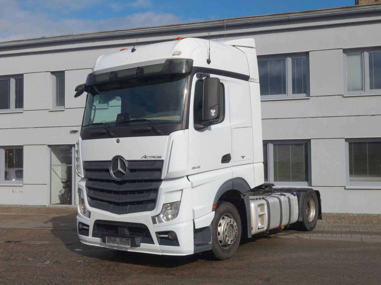 Mercedes-Benz Actros 1845 LS SD, Giga Space - Tractor unit: picture 1 Mercedes-Benz Actros 1845 LS SD, Giga Space - Tractor unit: picture 1
