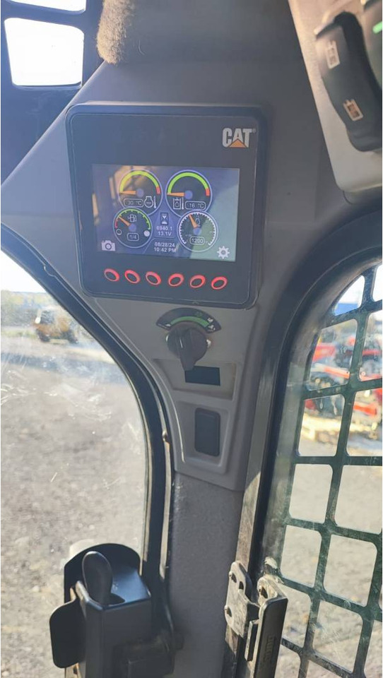 CAT 226D3 - Skid steer loader: picture 5 CAT 226D3 - Skid steer loader: picture 5