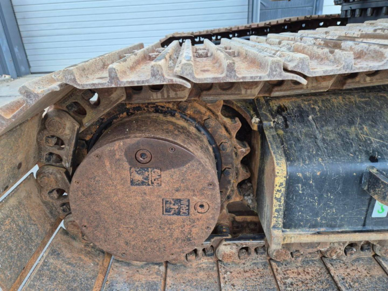 Crawler excavator CAT 320GC: picture 13