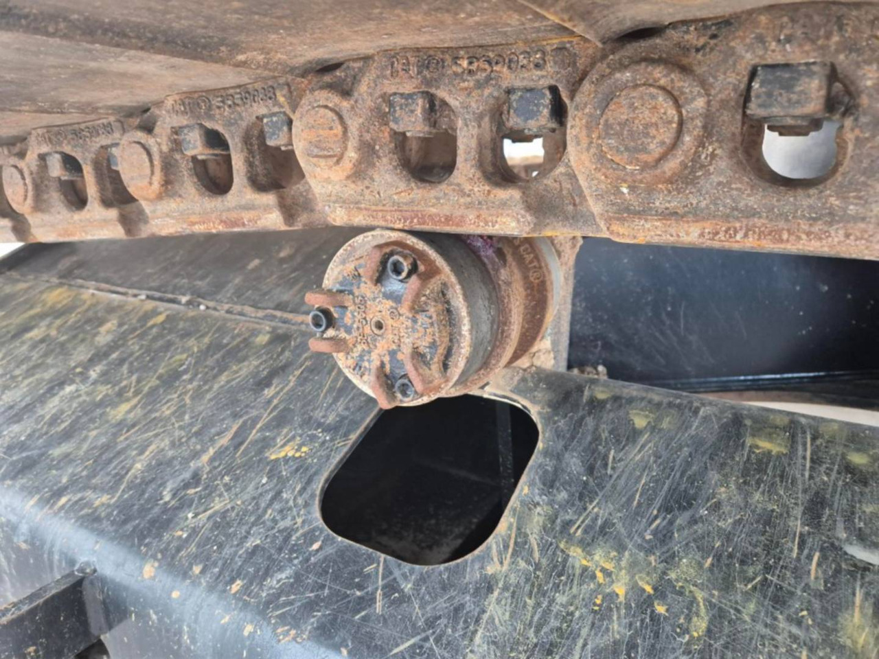 Crawler excavator CAT 320GC: picture 19