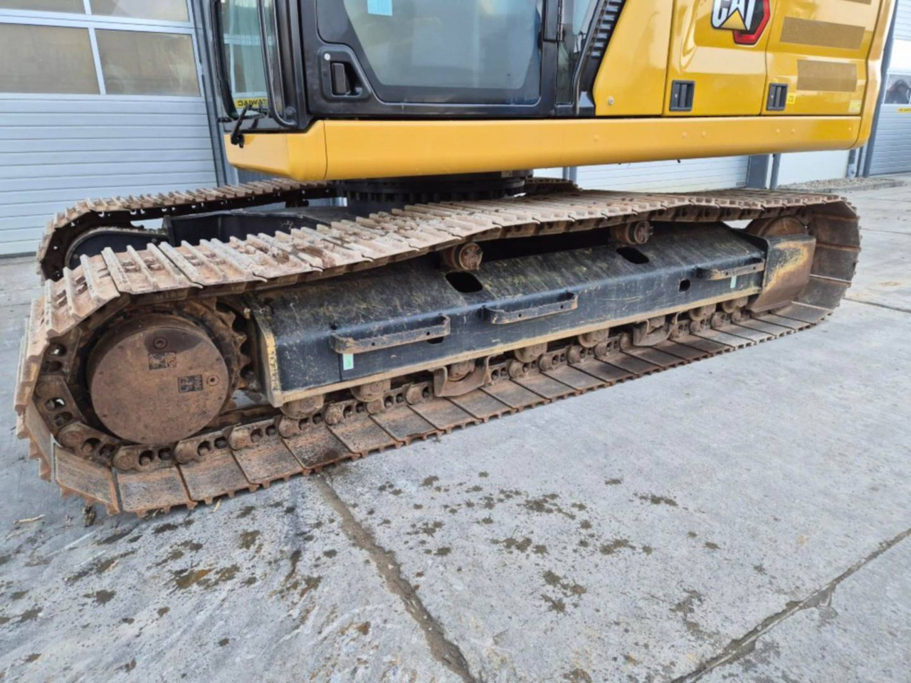 Crawler excavator CAT 320GC: picture 11