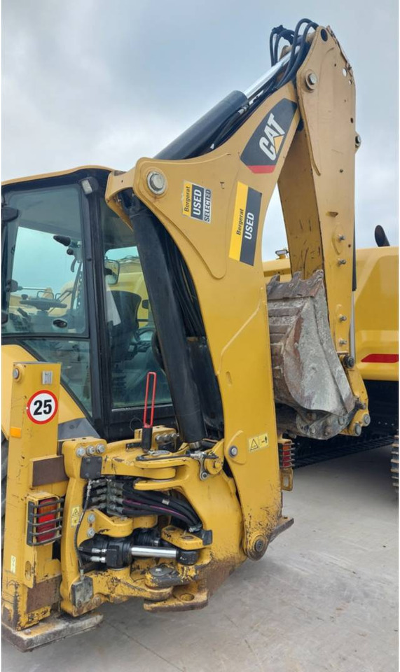 Backhoe loader CAT 432F2: picture 11