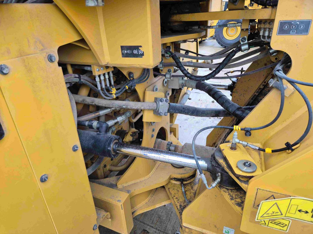 Wheel loader CAT 972: picture 16 Wheel loader CAT 972: picture 16