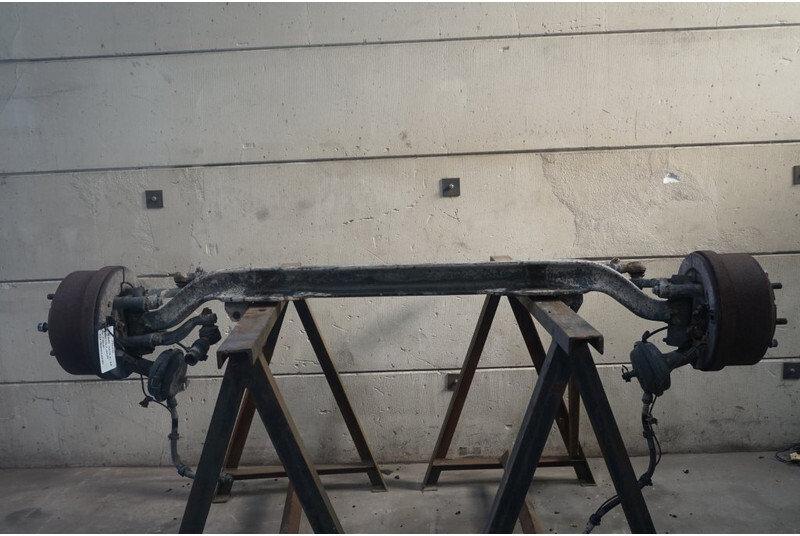 Mercedes-Benz VL2/12 DC-3.8 - Front axle for Truck: picture 1 Mercedes-Benz VL2/12 DC-3.8 - Front axle for Truck: picture 1