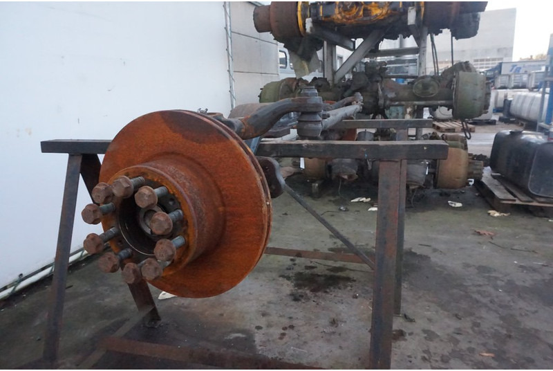 Mercedes-Benz VL5/21DC-9 739 570 A 752792 - Front axle for Truck: picture 2 Mercedes-Benz VL5/21DC-9 739 570 A 752792 - Front axle for Truck: picture 2