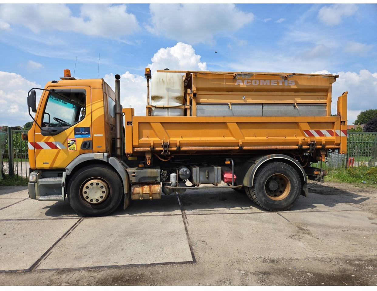 Renault Premium 300 4x2 Tipper Gritter Manual Gearbox Mechanical pump Pomp - Tipper: picture 3 Renault Premium 300 4x2 Tipper Gritter Manual Gearbox Mechanical pump Pomp - Tipper: picture 3
