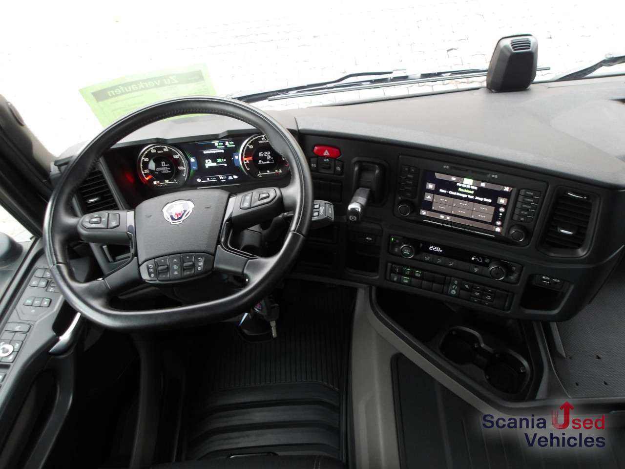 SCANIA R 460 EB - MEGA - HIGHLINE - 2x TANKs - ACC - Tractor unit: picture 2 SCANIA R 460 EB - MEGA - HIGHLINE - 2x TANKs - ACC - Tractor unit: picture 2