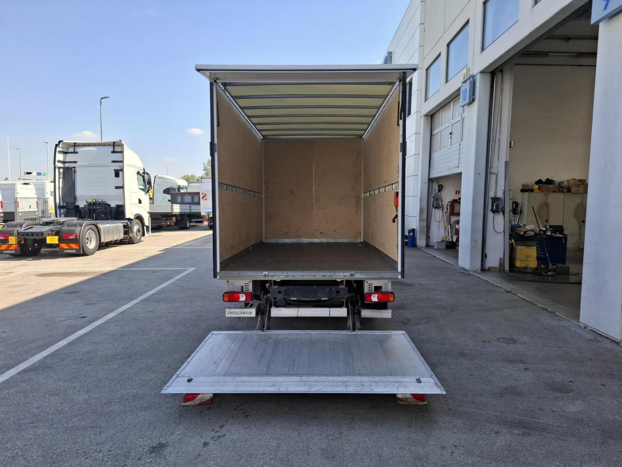 IVECO Daily 35S16 - Panel van: picture 5 IVECO Daily 35S16 - Panel van: picture 5
