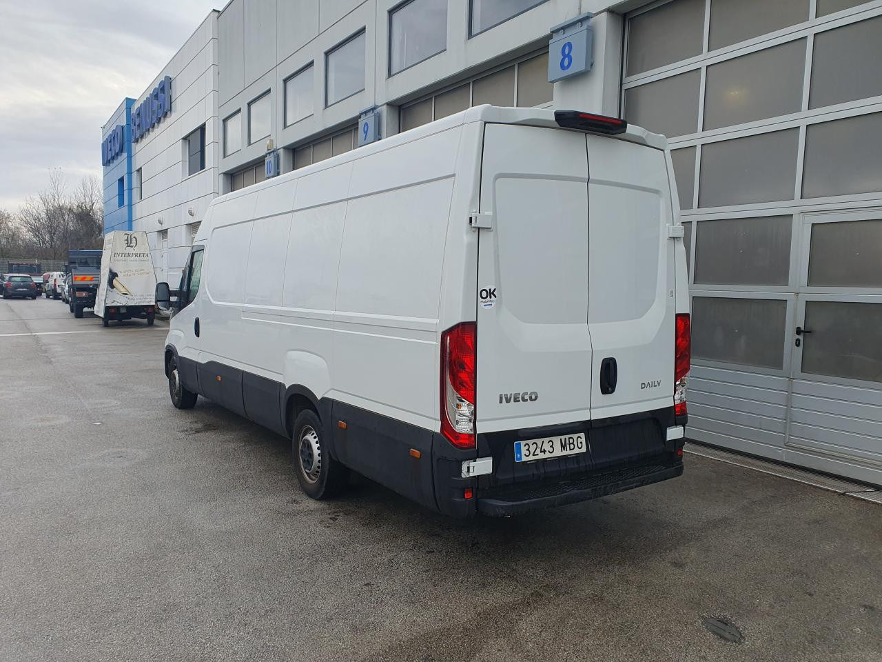 IVECO Daily 35S16 - Passenger van: picture 3 IVECO Daily 35S16 - Passenger van: picture 3