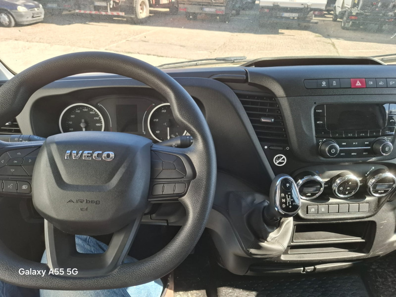 Passenger van IVECO Daily 35S16V A8: picture 6