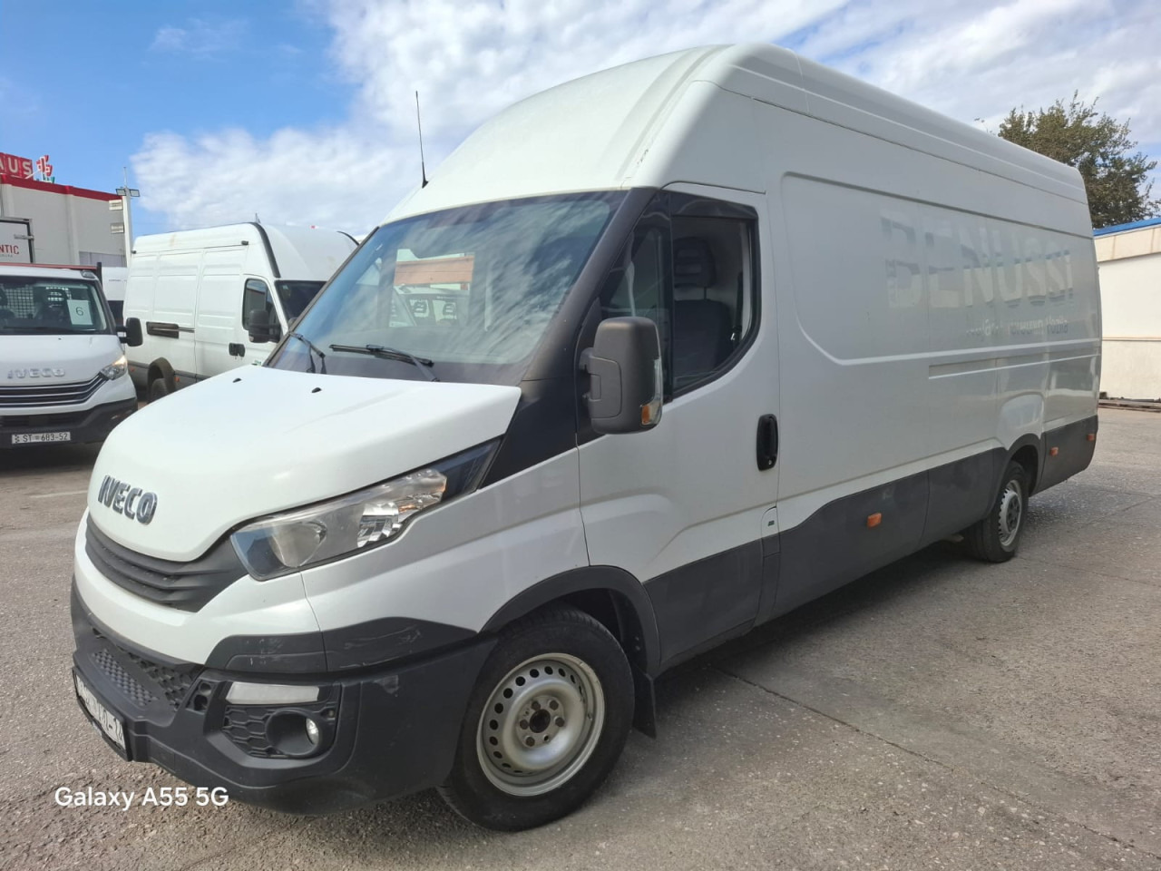 IVECO Daily 35S16V - Passenger van: picture 1 IVECO Daily 35S16V - Passenger van: picture 1